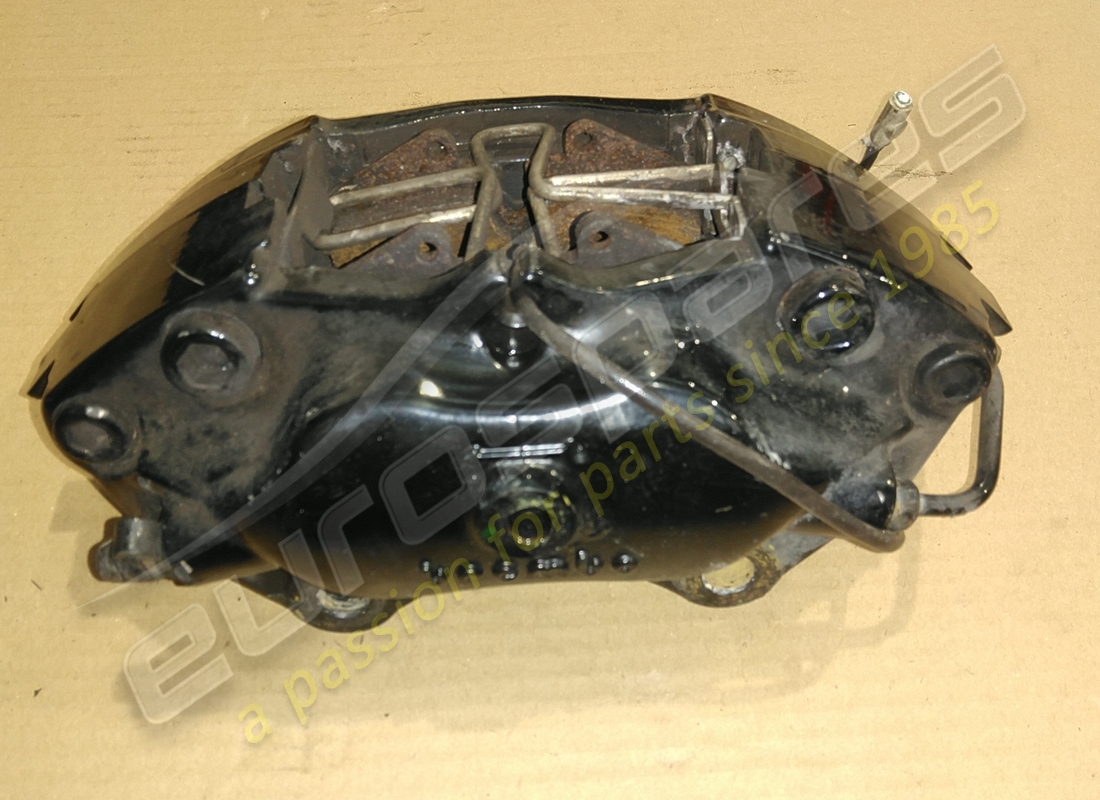 used ferrari rh front brake caliper brembo. part number 169825 (2)