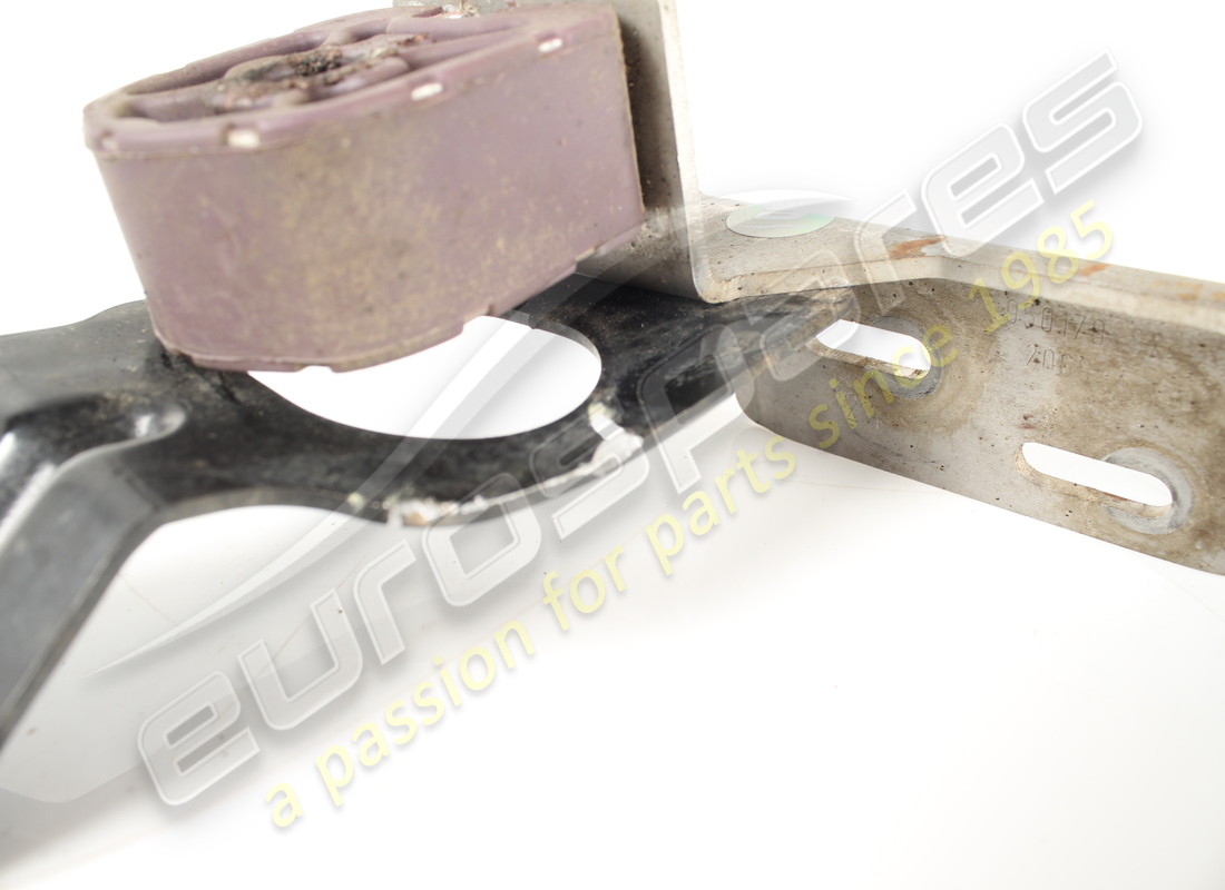 used ferrari lh outer silencer bracket. part number 950179 (3)