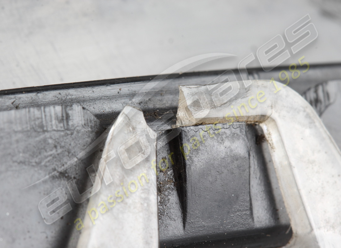 DAMAGED EUROSPARES HEADLAMP. PART NUMBER EAP1392841 (6) damaged eurospares headlamp. part number eap1392841 (6)