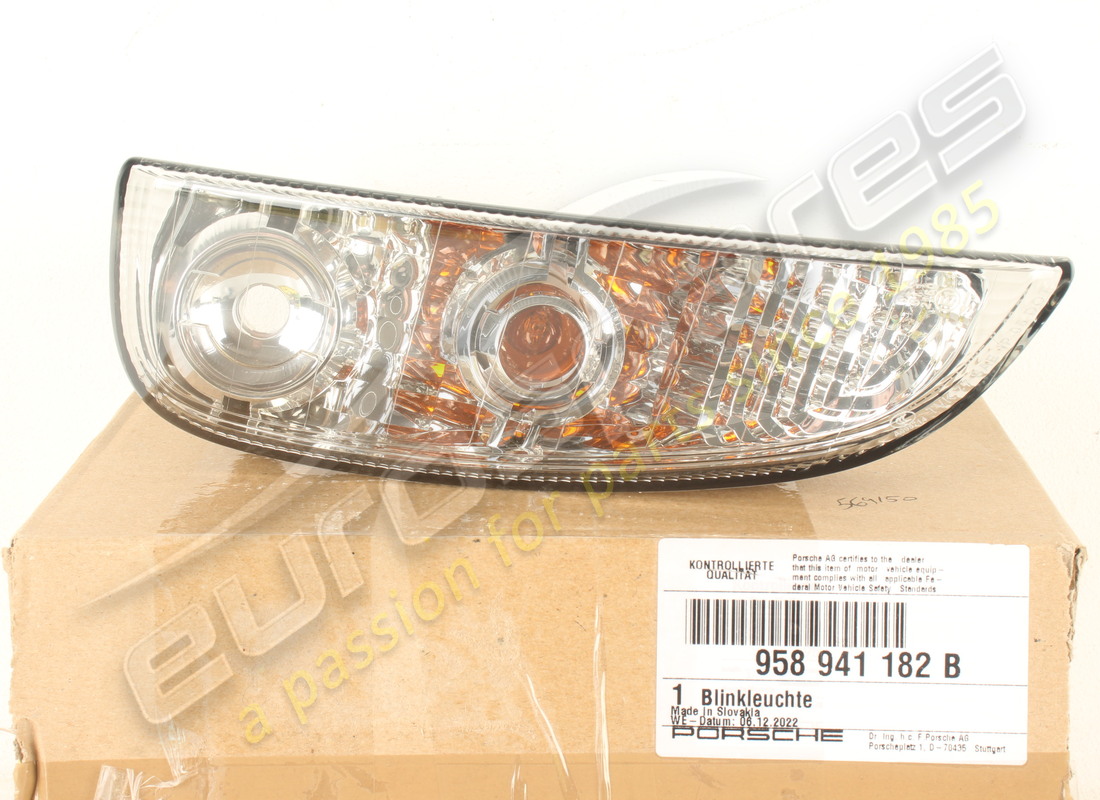 NEW PORSCHE TURN SIGNAL INDICATOR. PART NUMBER 958941182B (6) new porsche turn signal indicator. part number 958941182b (6)