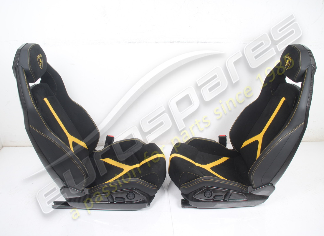 NEW (OTHER) LAMBORGHINI SVJ CARBON COMFORT SEATS. PART NUMBER EAP1450298 (3) new (other) lamborghini svj carbon comfort seats. part number eap1450298 (3)