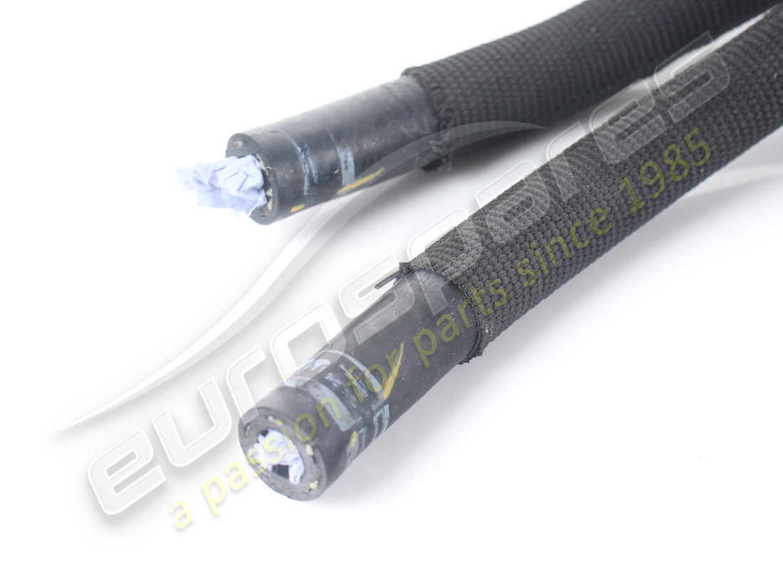 used ferrari brake fluid reservoir complete. part number 262568 (3)