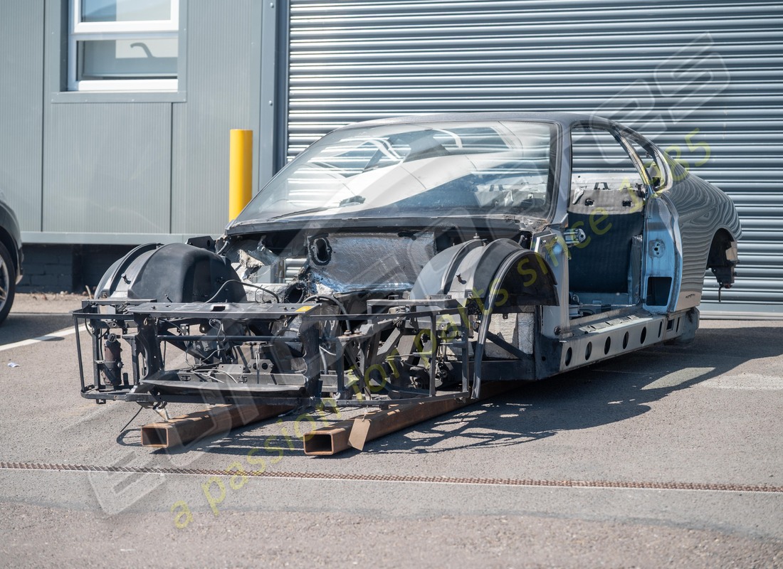 used ferrari complete bodyshell. part number 65887700 (3)