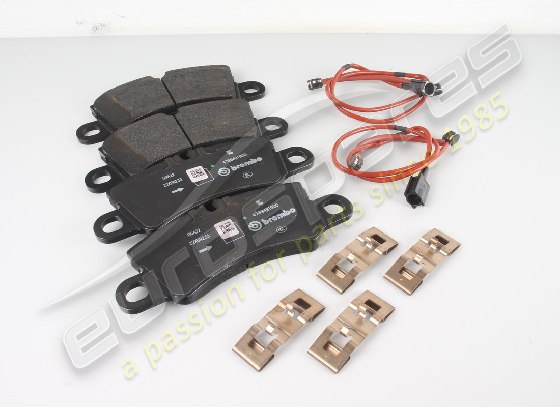 new ferrari rear brake pads. part number 70005268 (1)