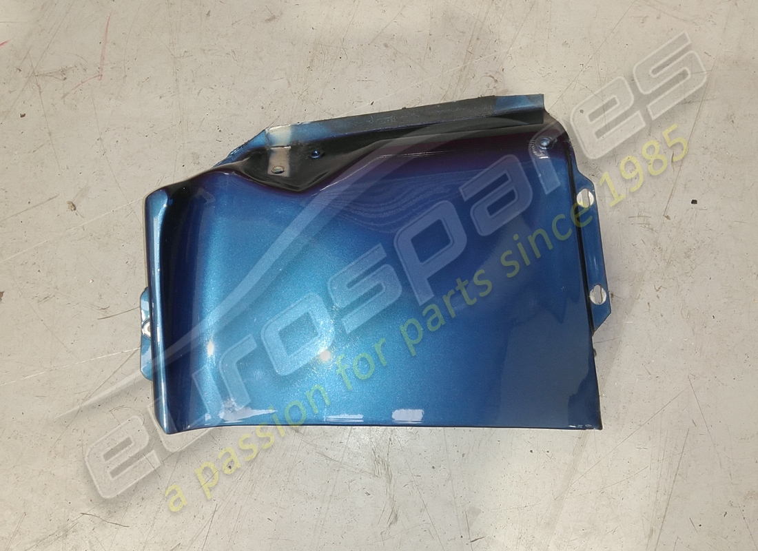 used ferrari rh cover panel. part number 63201500 (1)