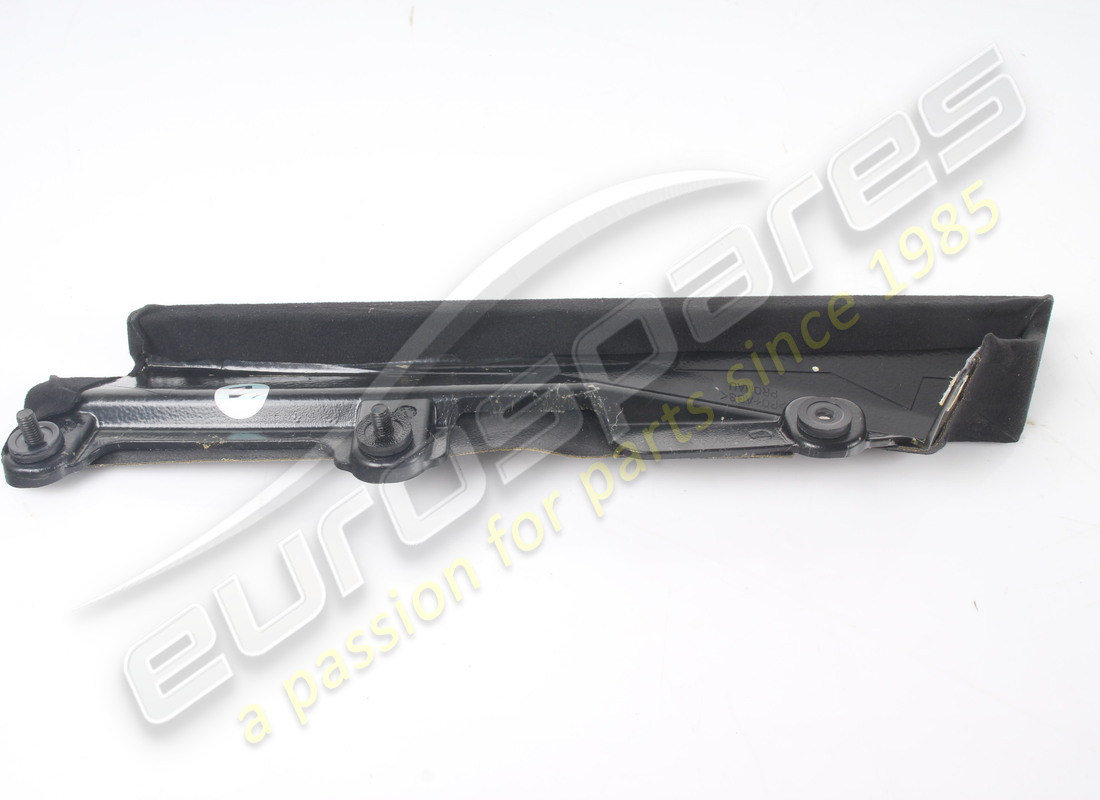 used ferrari complete lh rear fin. part number 947656 (3)