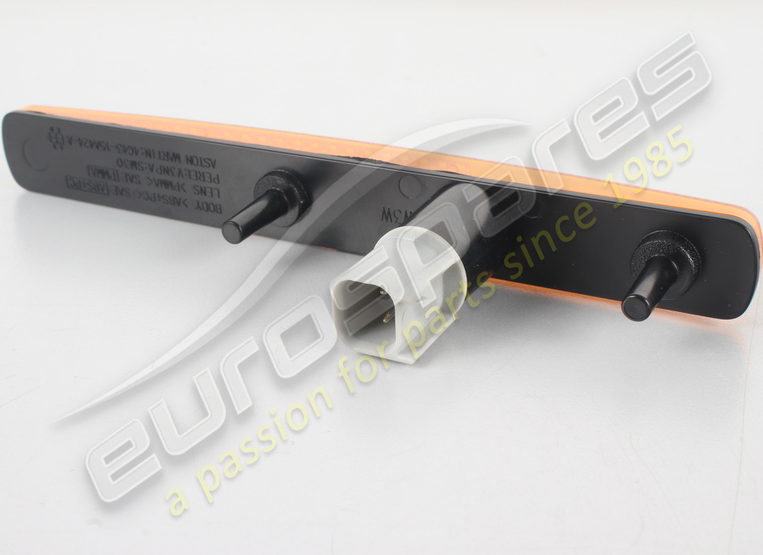 new aston martin side marker, front, federal. part number 4g4315a424aa (3)