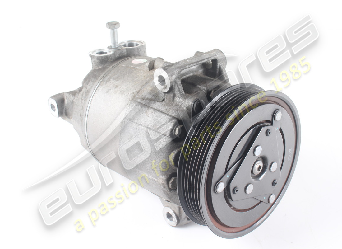 used ferrari air conditioning compressor. part number 311534 (1)