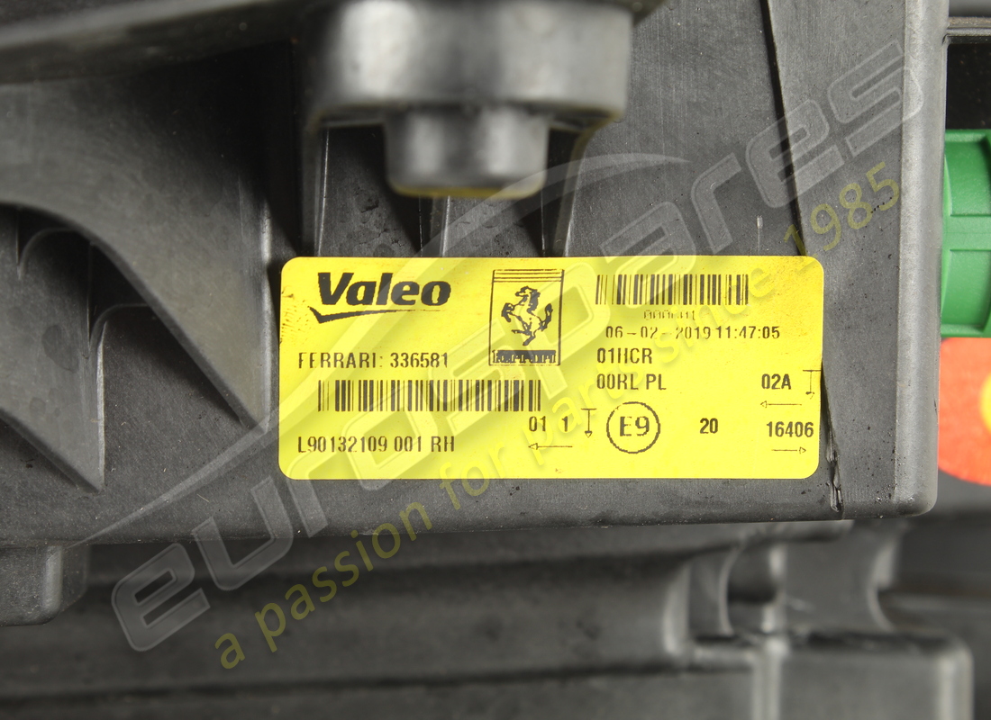 used ferrari rh headlamp afs. part number 336581 (4)