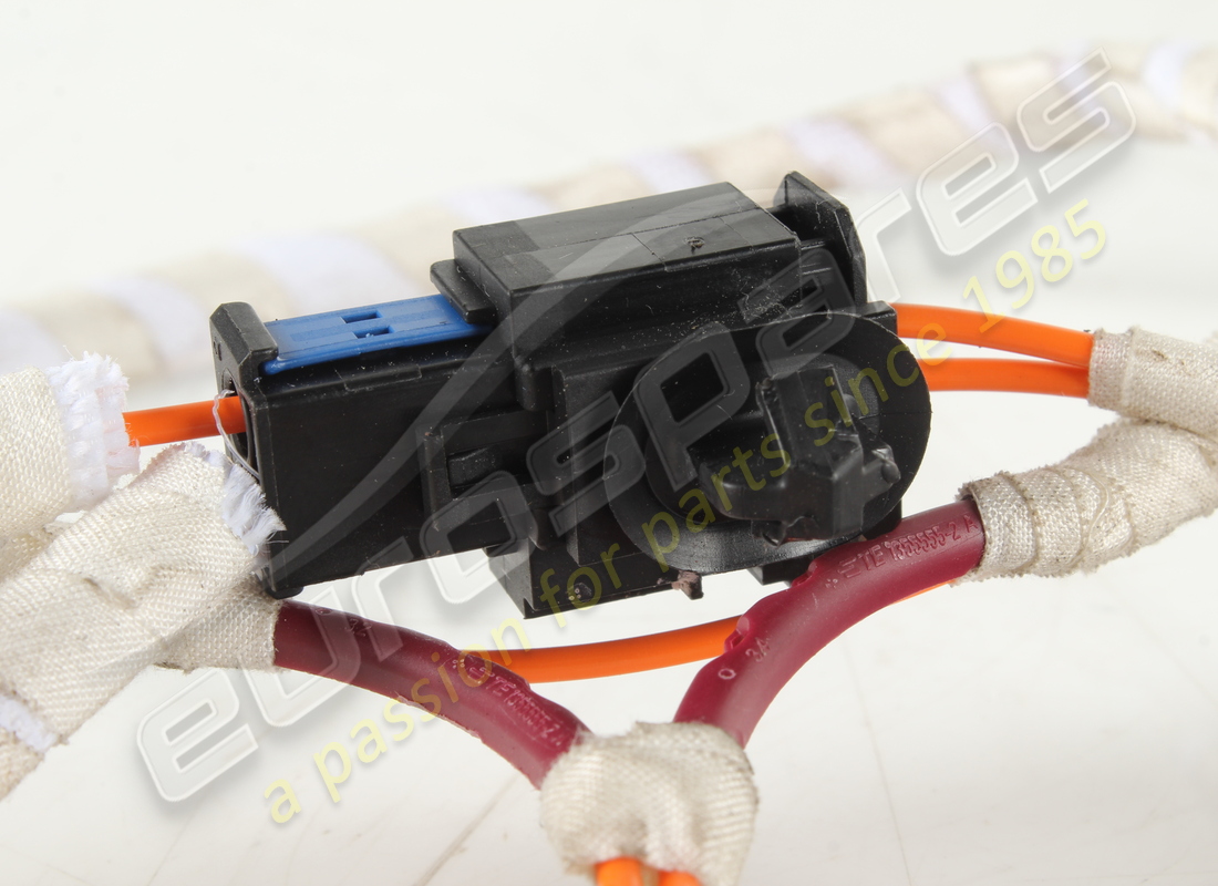 used ferrari hi-fi cable. part number 877886 (4)