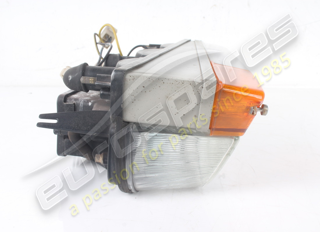 USED FERRARI RH FRONT LIGHT COMPLETE RHD PART NUMBER 61882300 (5) used ferrari rh front light complete rhd part number 61882300 (5)