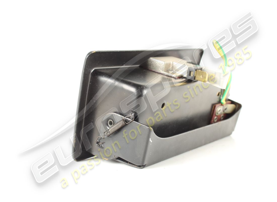 USED FERRARI ASHTRAY. PART NUMBER 61058900 (3) used ferrari ashtray. part number 61058900 (3)