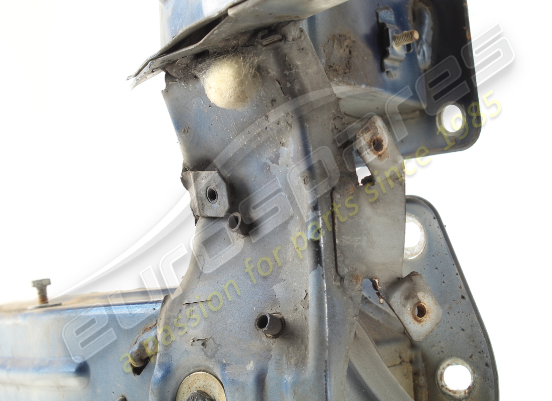 damaged maserati front bull bar. part number 980139329 (8)