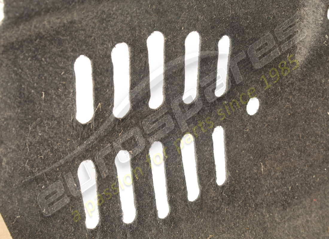 used maserati lh wheelhouse. part number 81050400 (3)