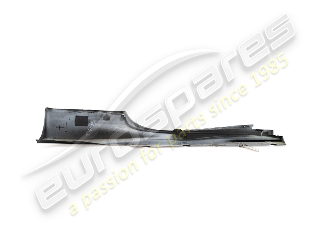 USED FERRARI COMPLETE LH UNDERDOOR TRIM. PART NUMBER 985861772 (6) used ferrari complete lh underdoor trim. part number 985861772 (6)