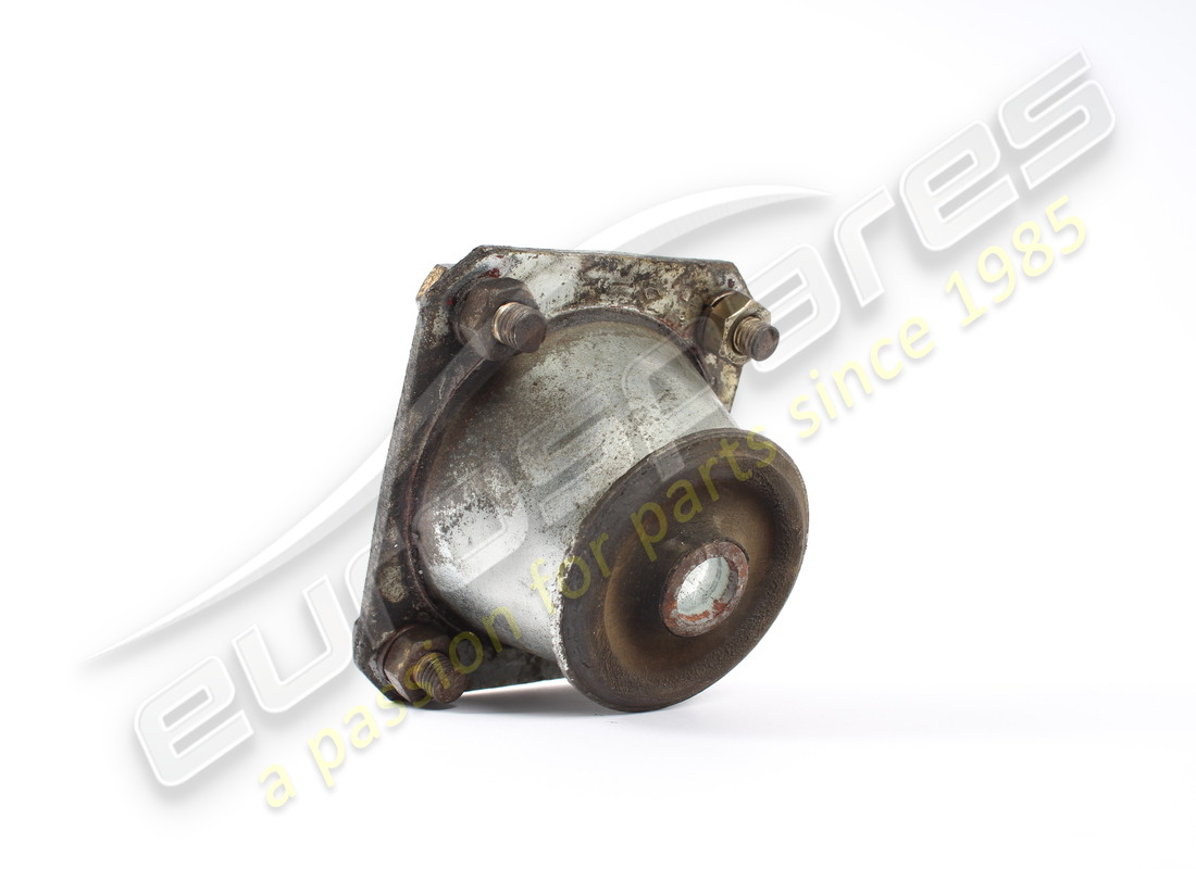 used ferrari mounting. part number 155454 (2)