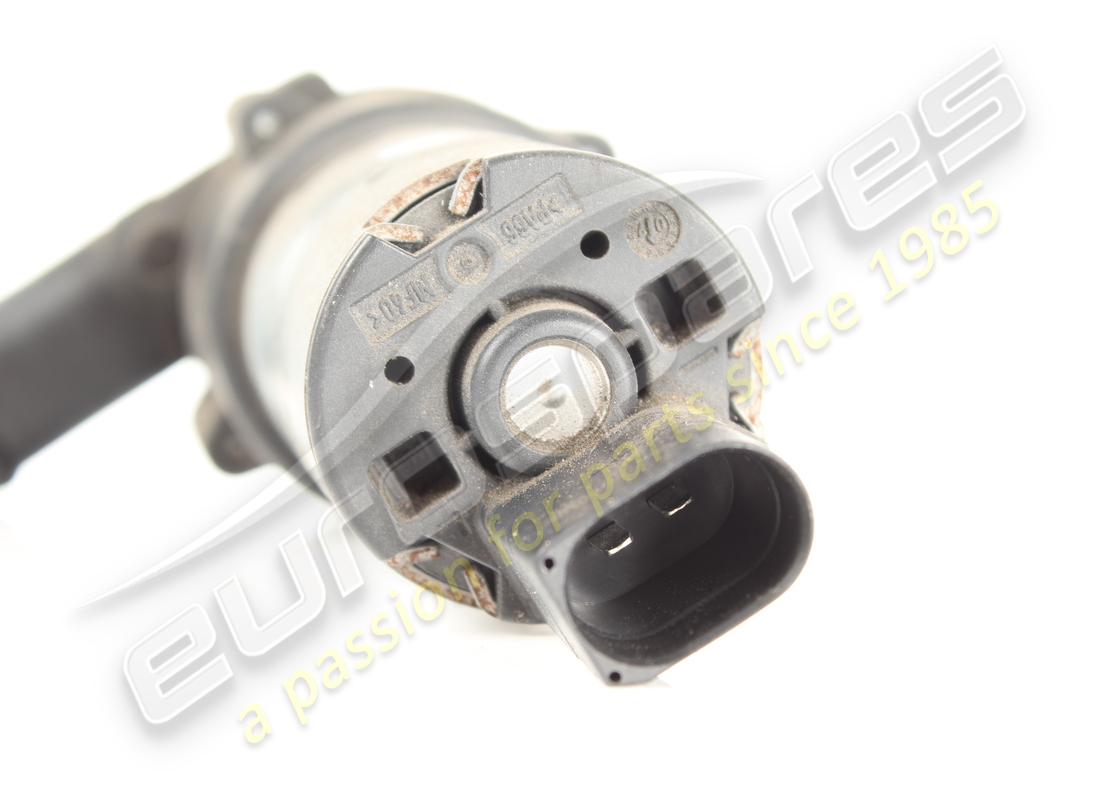 used lamborghini water circulating. part number 3d0965561d (3)