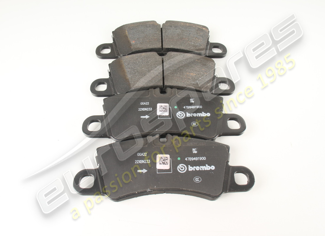 new ferrari rear brake pads. part number 70005268 (2)
