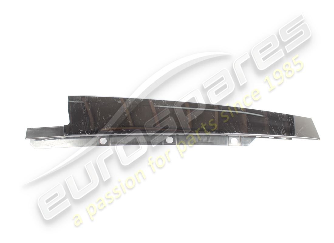 used maserati lh rear pillar moulding glos. part number 670198594 (1)