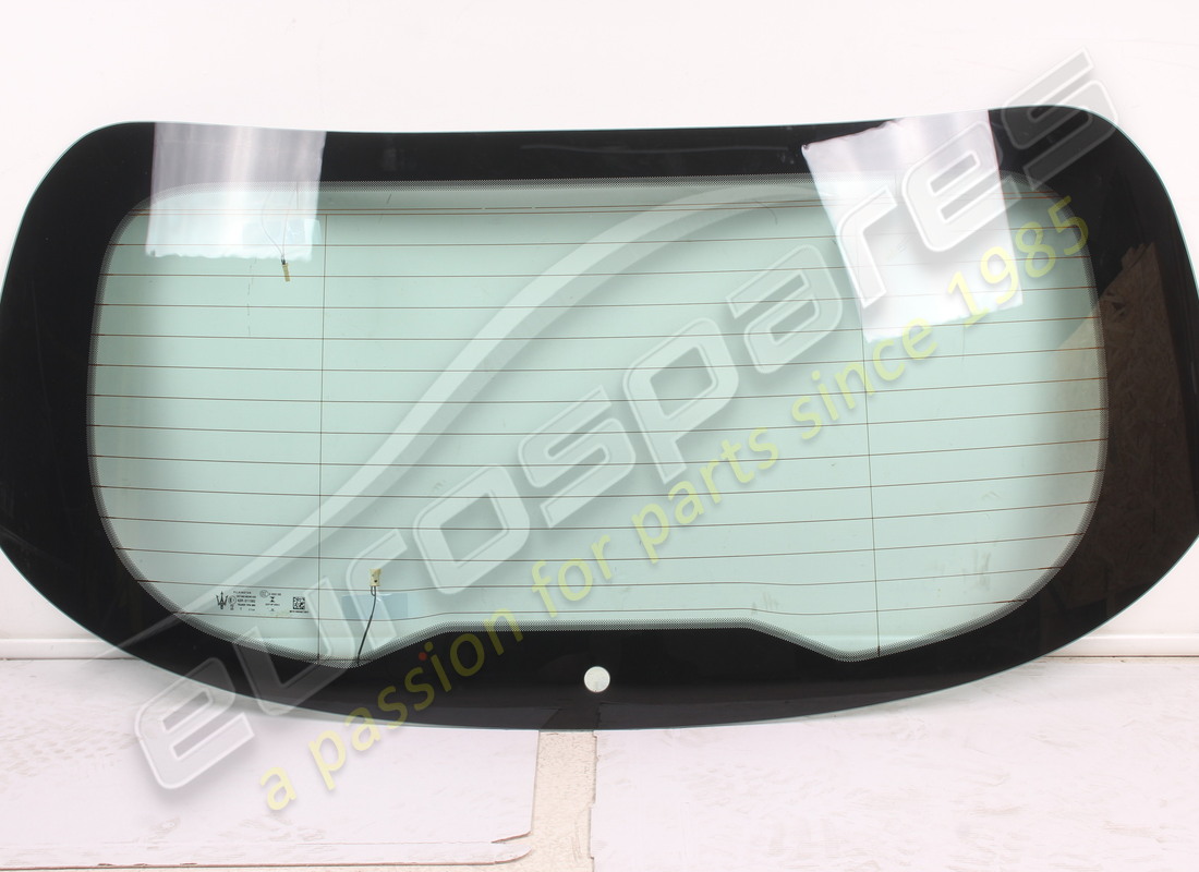 new maserati rear window glass. part number 673013373 (1)