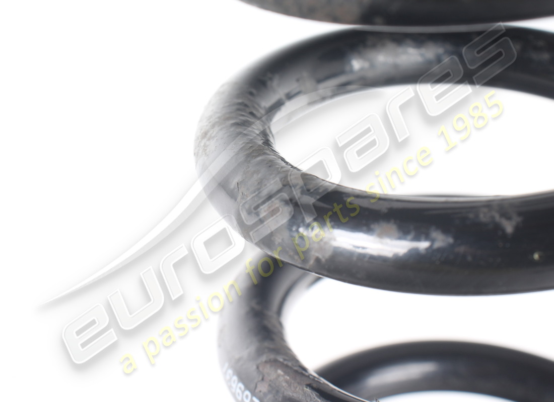 USED FERRARI SPRING. PART NUMBER 269637 (2) used ferrari spring. part number 269637 (2)