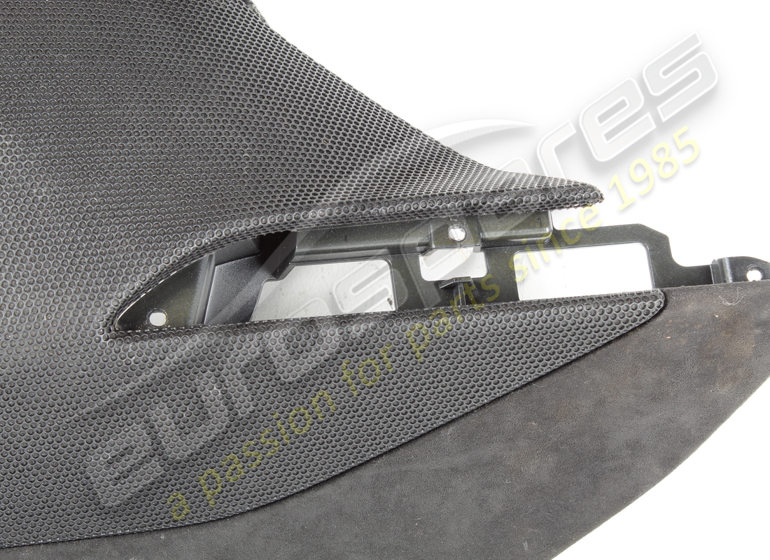 used ferrari complete rh woofer grille mount. part number 976366 (2)