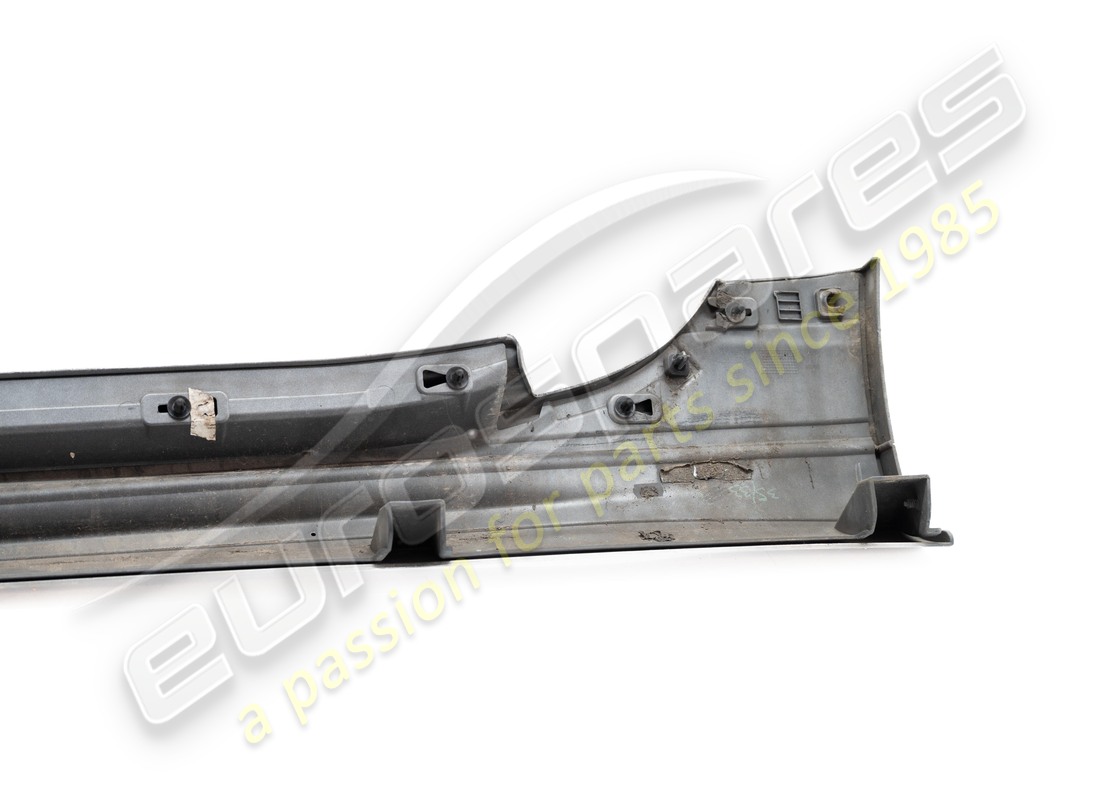 USED MASERATI RH SIDE SKIRT (PRIMER). PART NUMBER 673000022 (9) used maserati rh side skirt (primer). part number 673000022 (9)