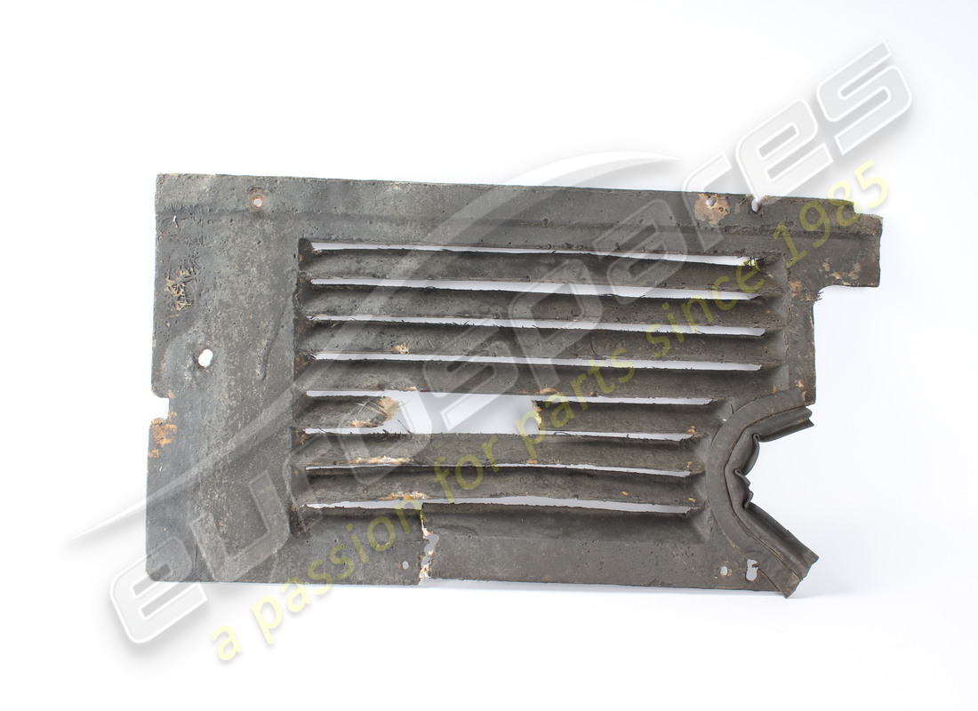 damaged ferrari lh front wheel arch shield. part number 61479000 (2)