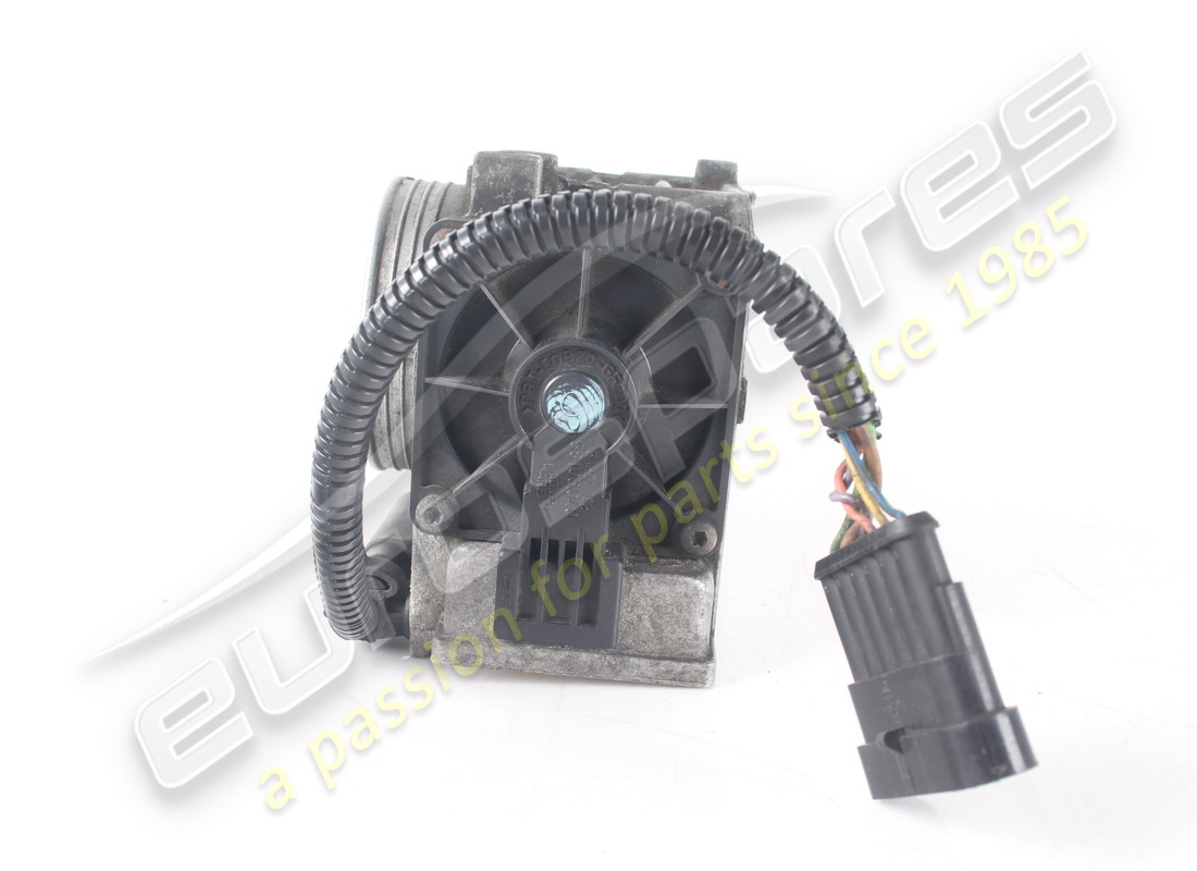 used maserati throttle body. part number 585064604 (3)