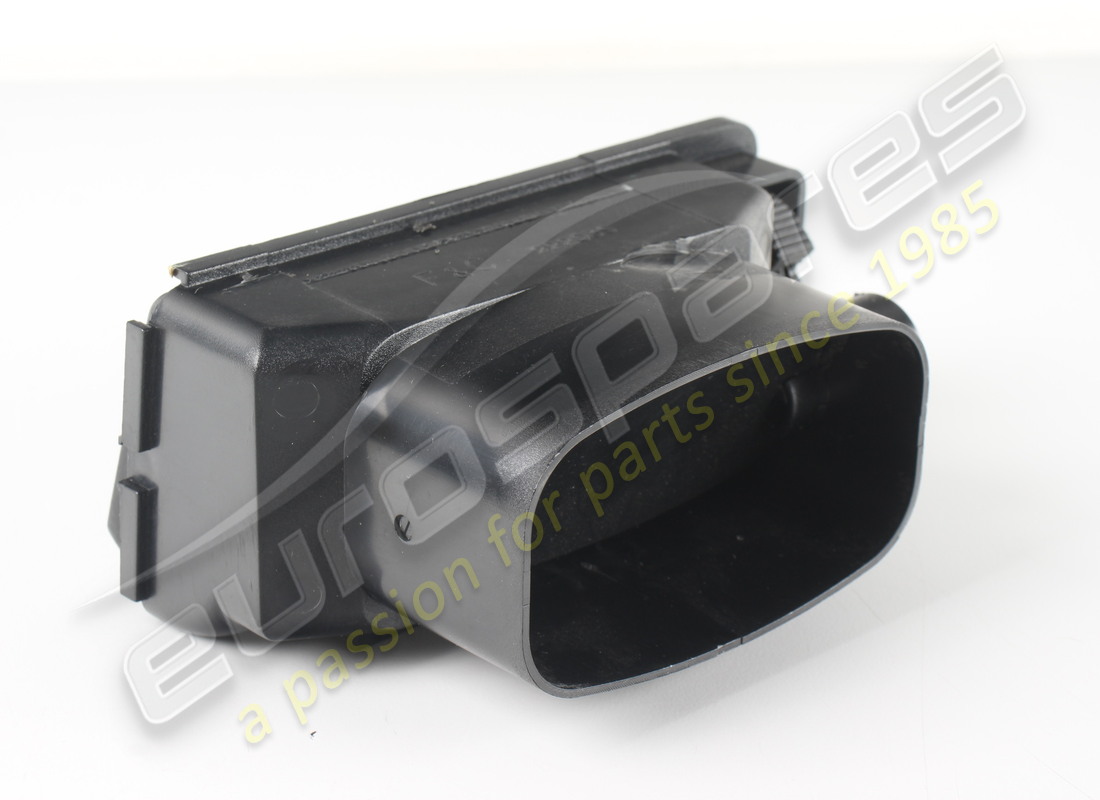 new (other) maserati rh air vent. part number 375580014 (2)