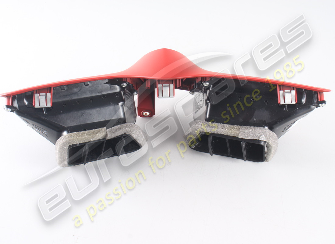 NEW MASERATI CENTRAL OPENING CORALLORED. PART NUMBER 68233024 (2) new maserati central opening corallored. part number 68233024 (2)