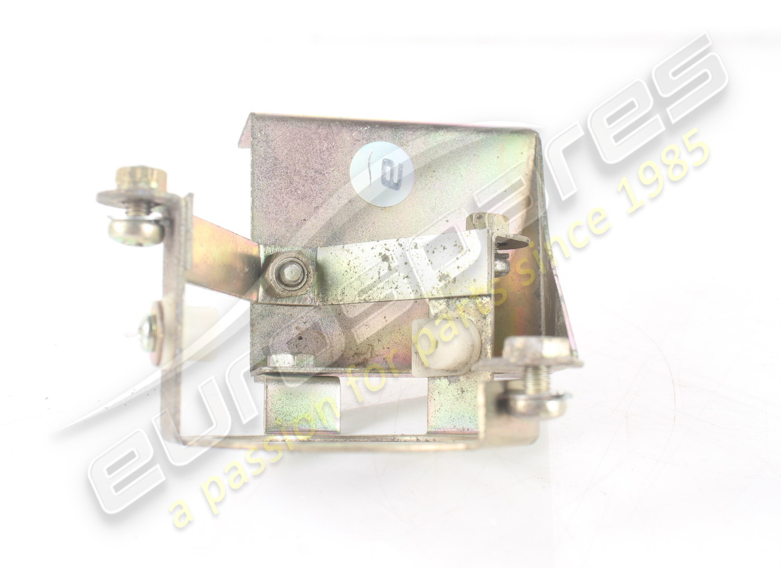 USED FERRARI BRACKET. PART NUMBER 126299 (4) used ferrari bracket. part number 126299 (4)