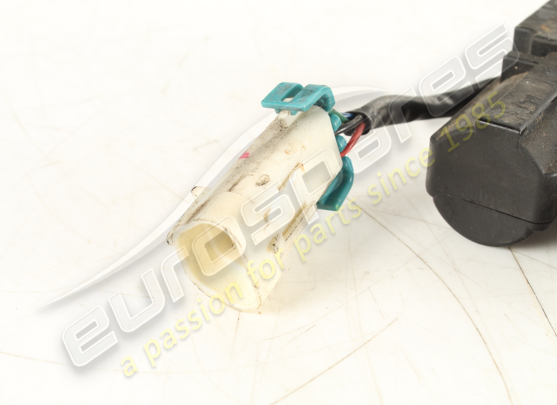 used maserati lh side tgk valve (heater control). part number 67444900 (2)