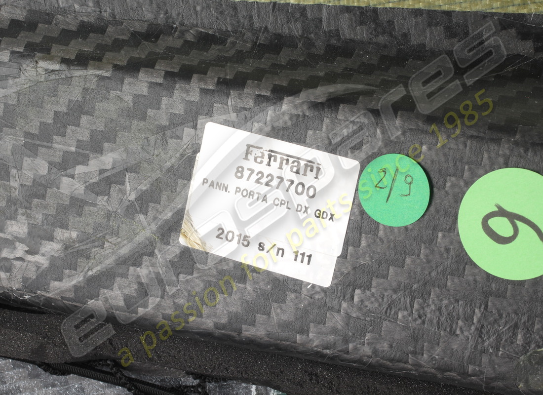 new ferrari rh door panel complete. part number 87227700 (3)