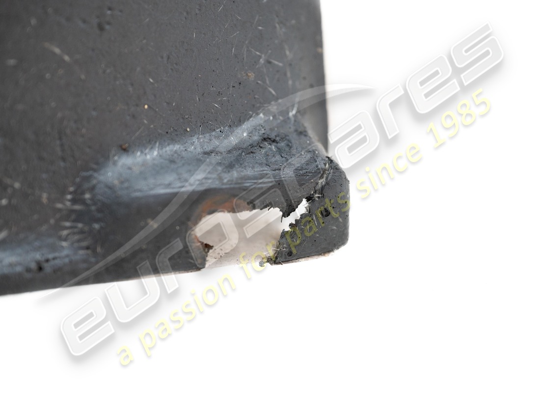 damaged ferrari rear aereodynamic bottom. part number 64679000 (2)