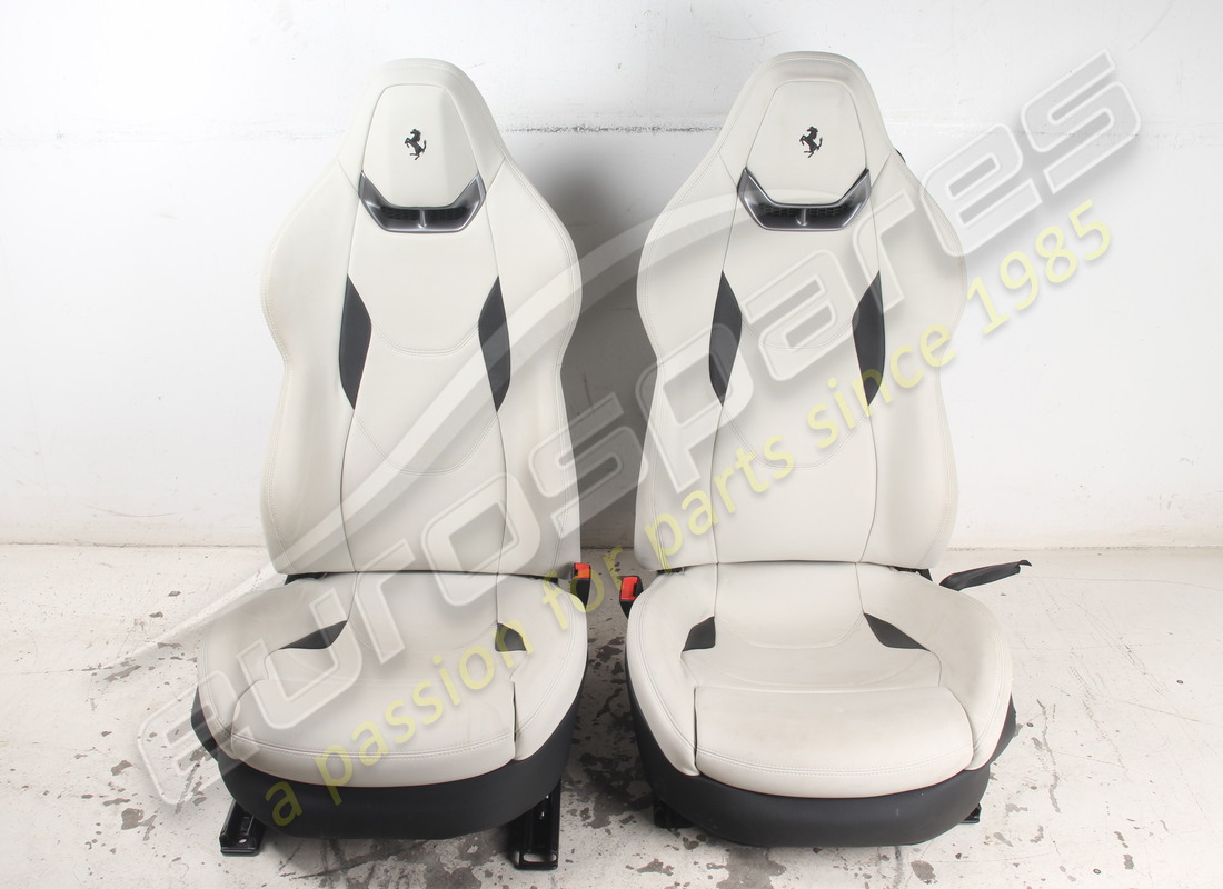 used ferrari pair of seats light grey. part number eap1723563 (1)
