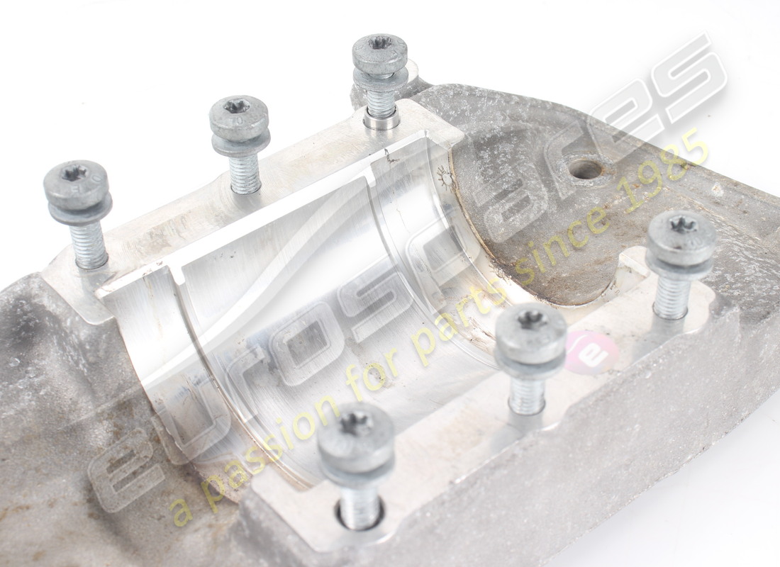 used ferrari supporto inf. cambio. part number 965162 (4)