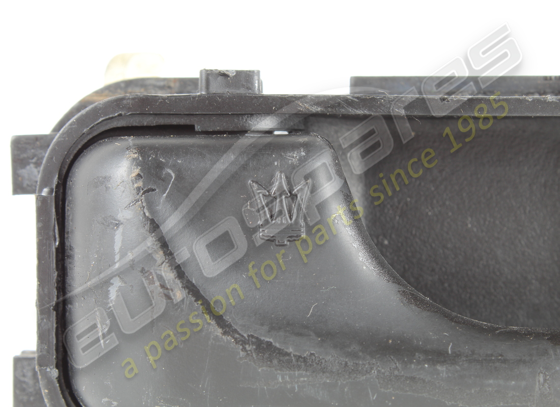 used maserati complete rear/front lh int.handle. part number 374530141 (3)