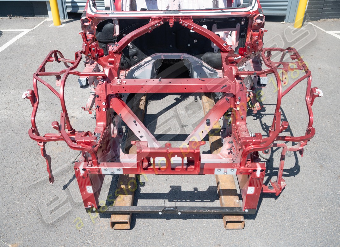 used ferrari front chassis. part number eap1552616 (4)