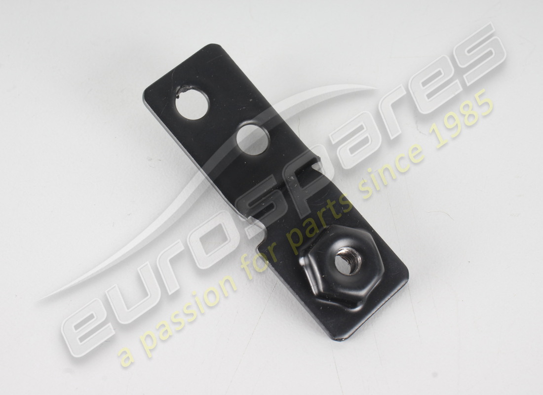 new ferrari rh side bracket. part number 65468400 (1)