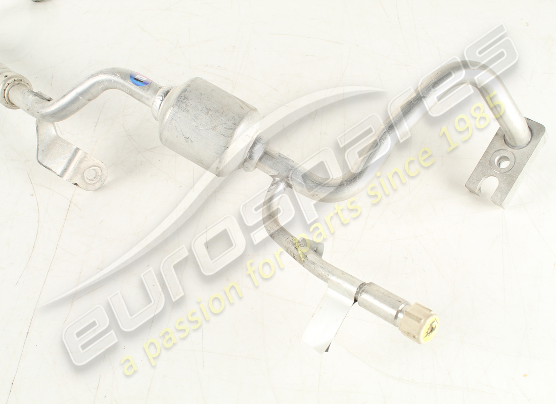 USED FERRARI PIPE FROM HVAC TO UNDERBODY. PART NUMBER 88998200 (2) used ferrari pipe from hvac to underbody. part number 88998200 (2)