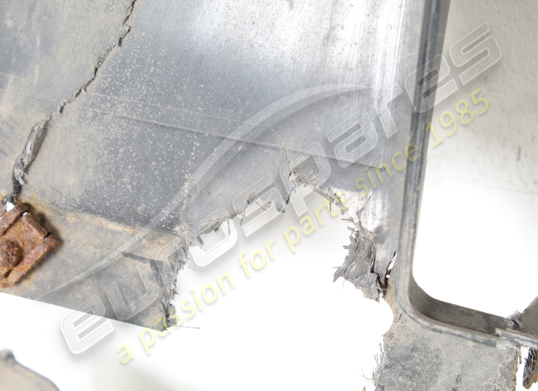 damaged ferrari rear underbody shield. part number 84200000 (8)