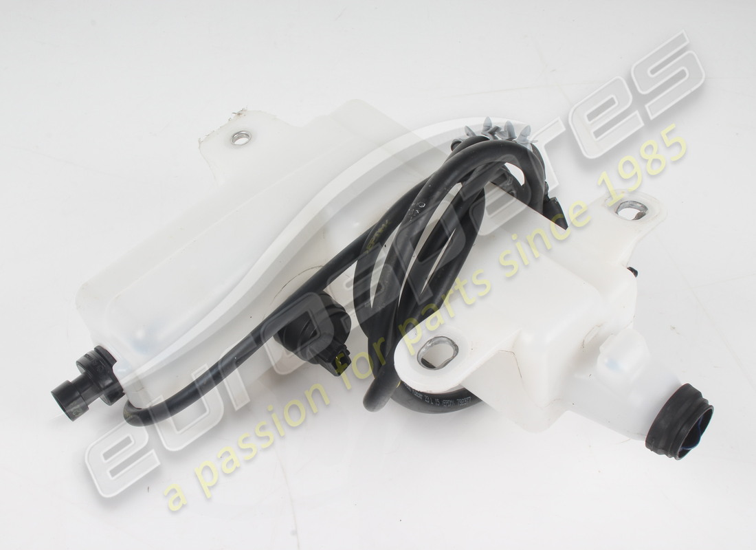 used ferrari contenitore lavaparabr. complete. part number 980133 (3)