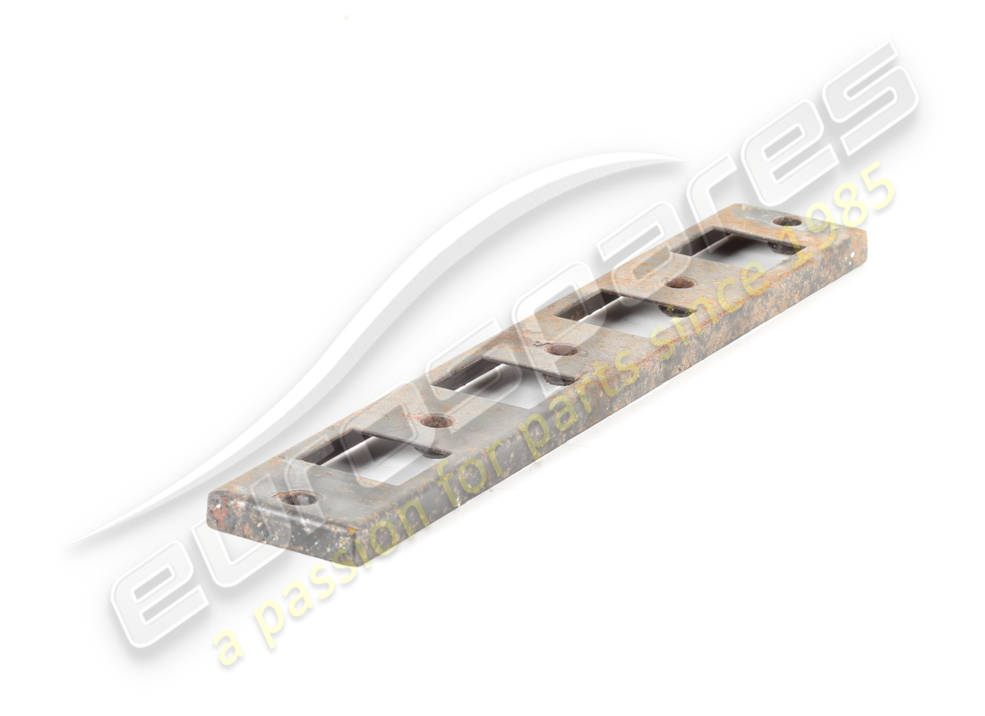 used maserati complete coils retaining cover. part number 578982000 (2)