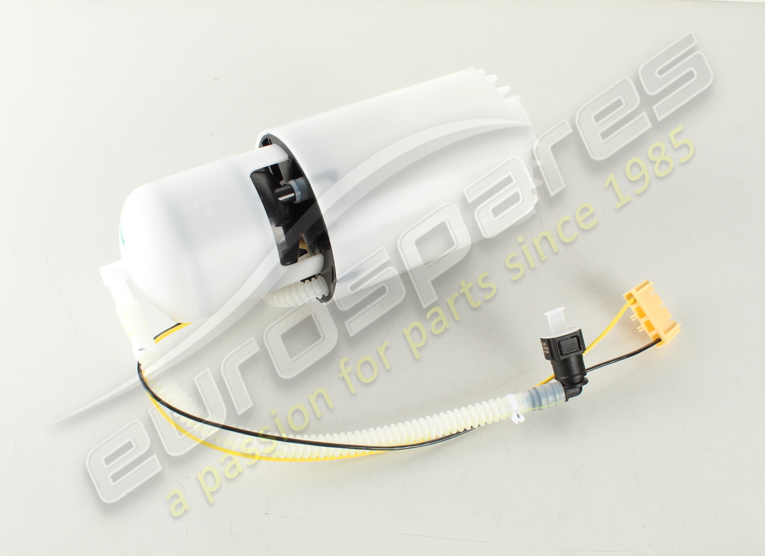 new porsche fuel pump. part number 99162014101 (1)