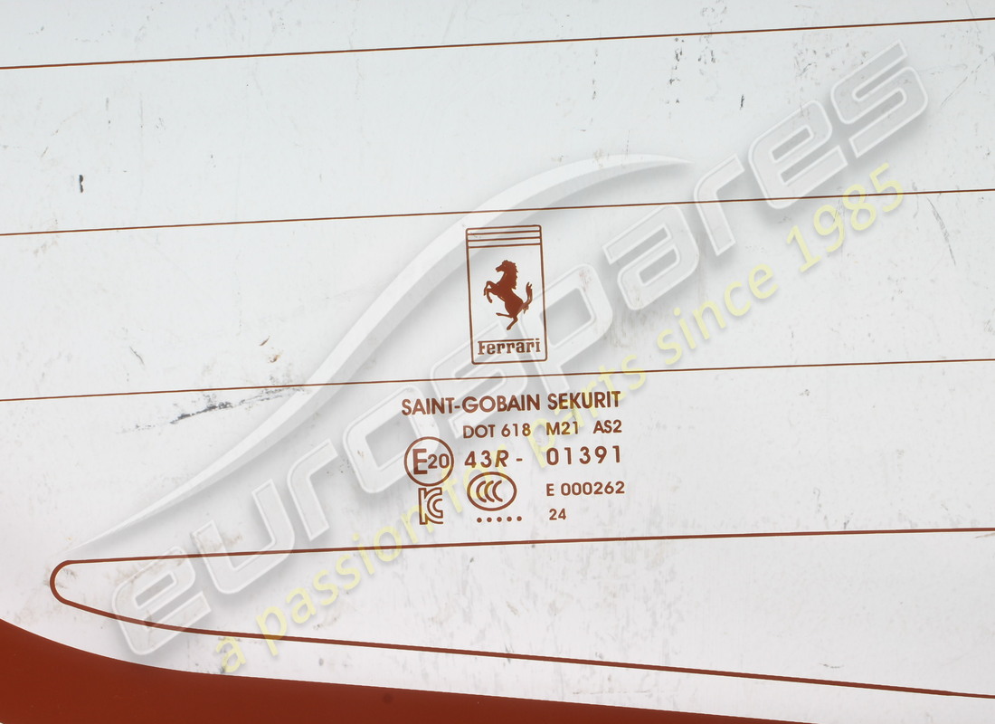 used ferrari cristallo lunotto scendente. part number 903339 (4)