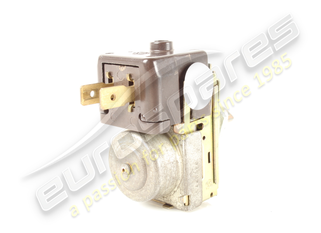 damaged ferrari thermostat switch. part number 61931100 (1)