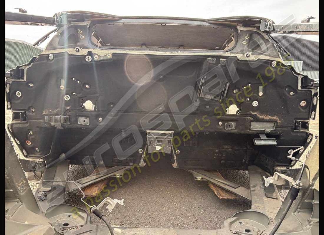 used lamborghini complete lhd bodyshell - coupe. part number eap1564154 (11)