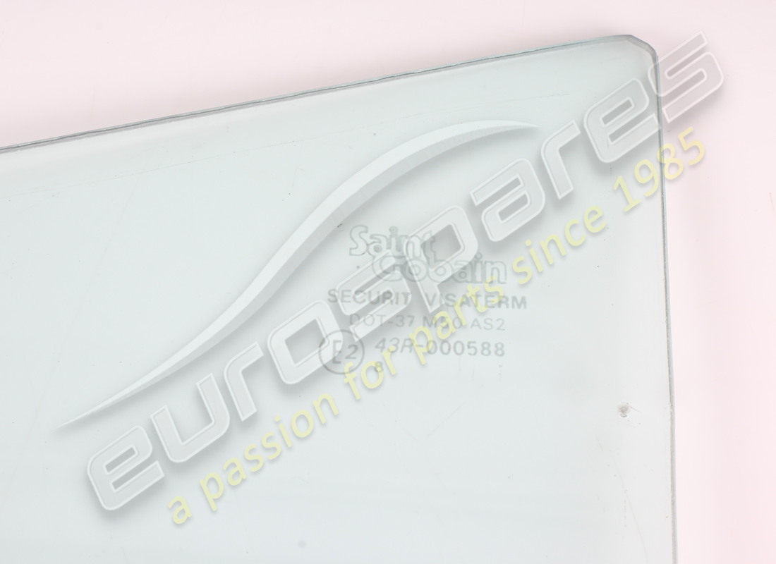 used ferrari rh rear quarter light glass gts. part number 60162807 (2)