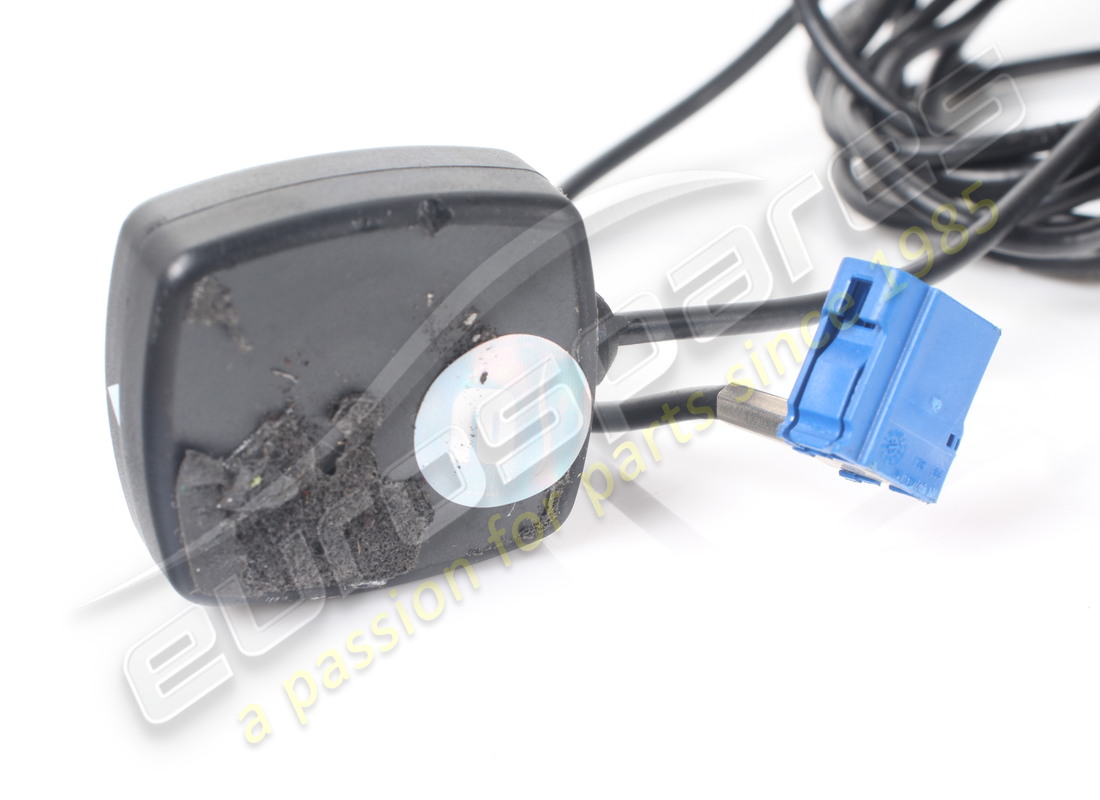 used ferrari glonass gps antenna. part number 336506 (3)